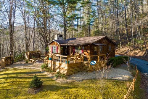 Fire Pit, Grill, and Views Cashiers Getaway!