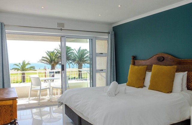 First floor apartment with beautiful sea view