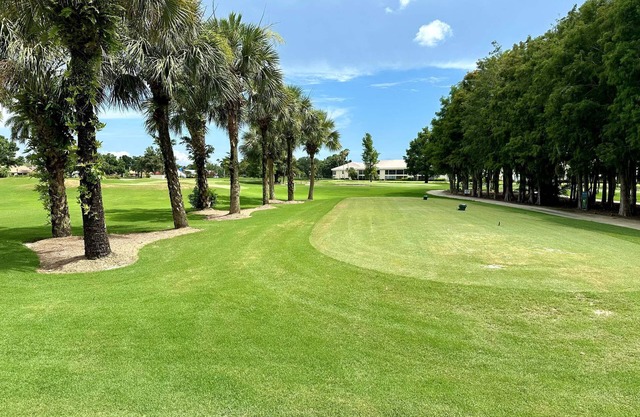 First Floor Cross Creek Condo with Golf!