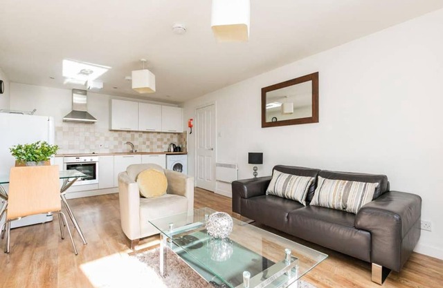 Flat 34 Fraser house apartment city centre apartment