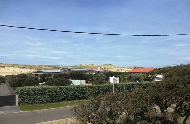 Flat for 4 persons in front of Graviere beach