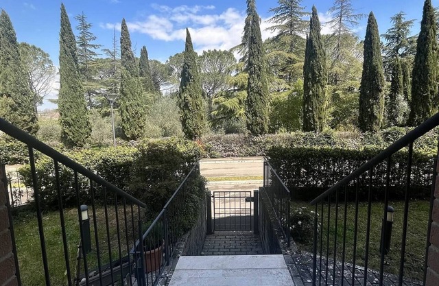 Flat in Asciano with A/C, Garden,view,parking,walk distance to the centre, quiet