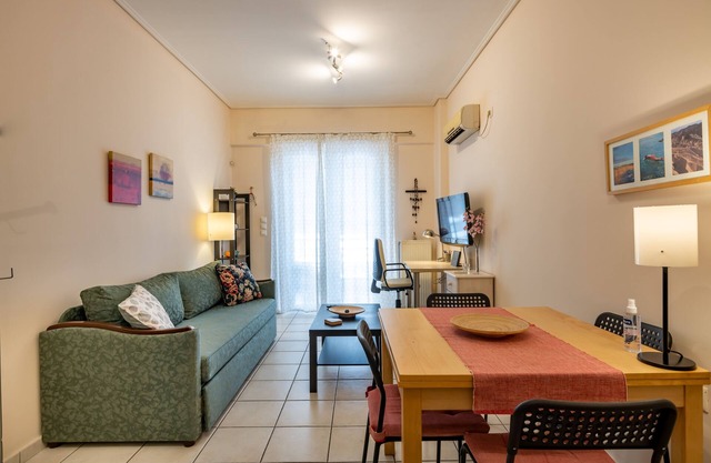 ⭐Flat in excellent location with private parking⭐