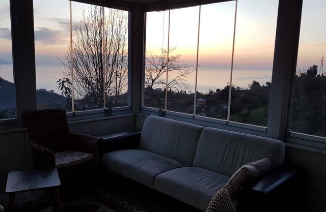 Flat with Magnificent View in Rize