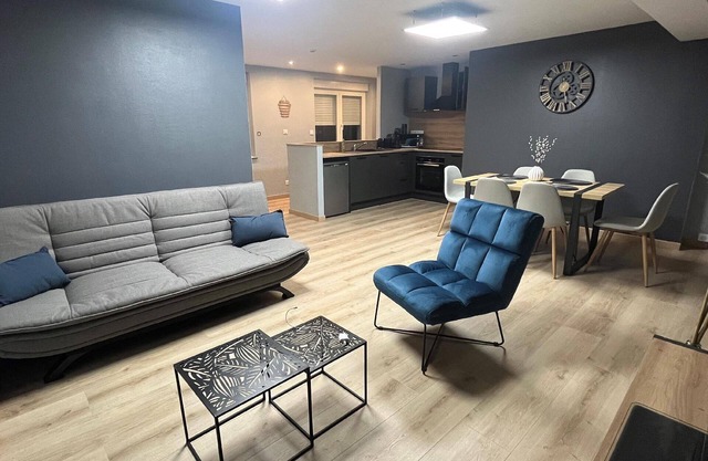 Flat with private parking