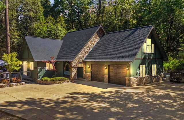 Flatlanders Paradise | Family-Friendly Forest View