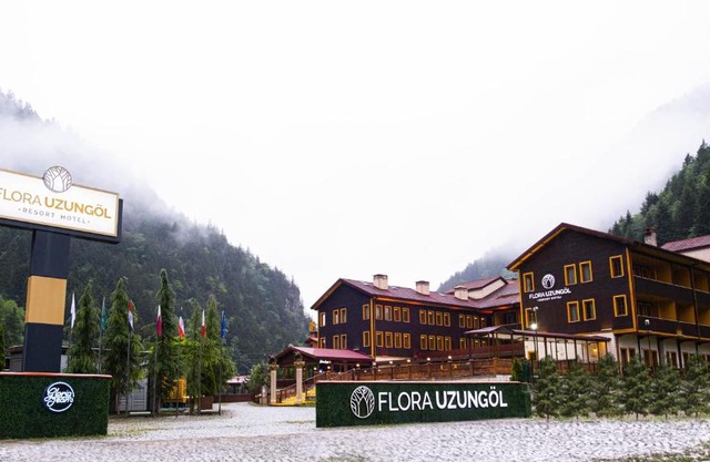Flora Uzungöl Resort Hotel