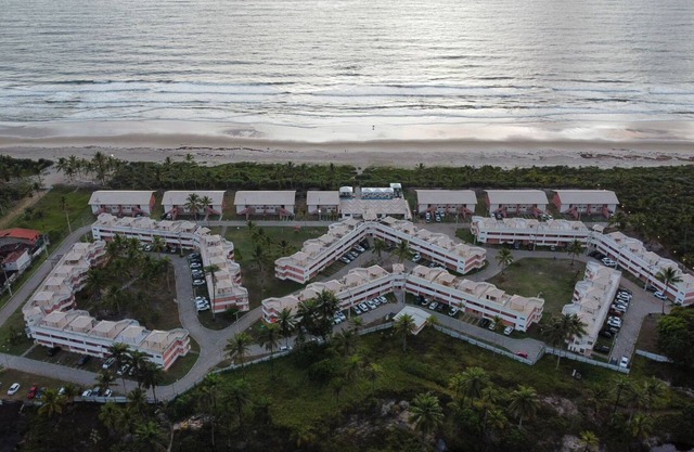 Foot in the sand in Ilhéus (BA) - Cond. Closed