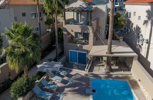 Foothills Turquoise villa, Private pool, Near the beach