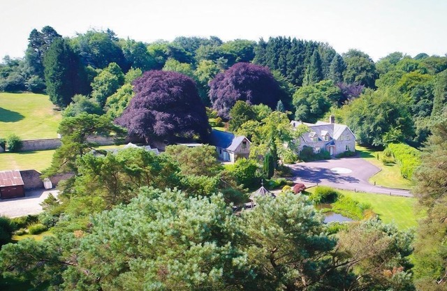 For 24 guests. Outdoor heated pool, hot-tub, large games room and 2 lakes.