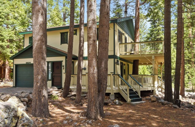 Forest Retreat - Hot Tub, Close to Lake