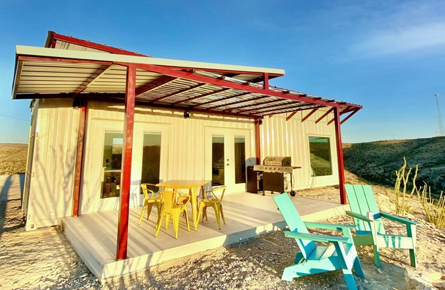 Fossil Knob Ridge -Buena Suerte: Ultra Modern