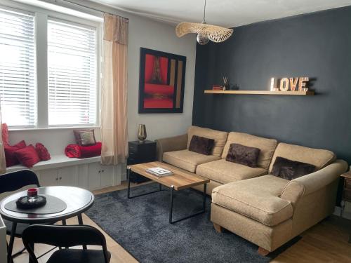 Foundry Street Apartment 1 - Dunfermline City Centre