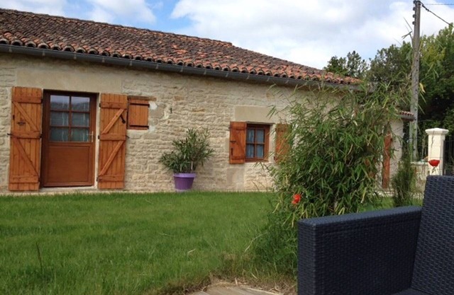 Charming mini house 2 pers. "M. Seguin's goat" 4 min from Futuroscope