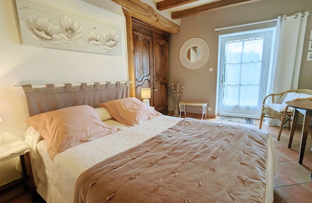 Room with WIFI and pets allowed