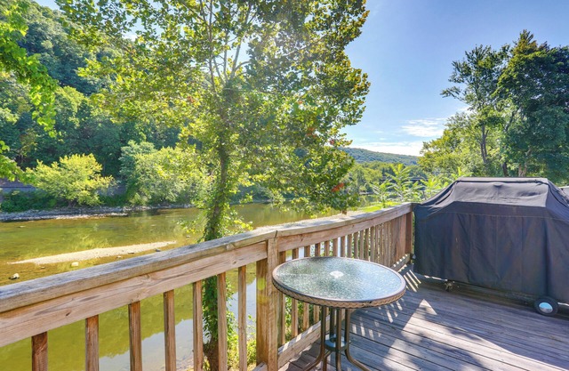 Franklin Home w/Deck, Creek Views: Walk to Shops