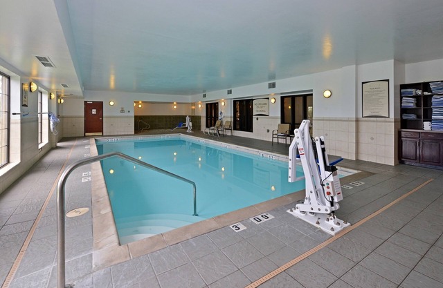 Free Breakfast, Indoor Pool, Hot Tub | King Studio