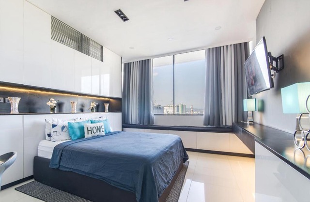 FREE Netflix Condo near IT Park with 32-inch Samsung HDTV
