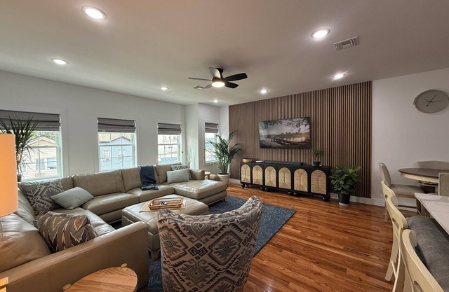 FREE Parking. Modern NEW 3br/2ba house in Bayonne, NJ. Minutes to NYC