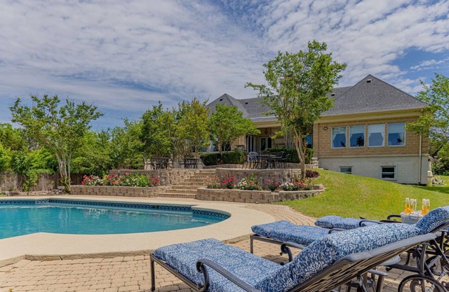 French Polo Estate: Sleeps 25, Poolside Luxury, Polo Views & Nature Trails