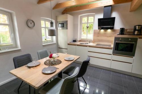 Friesenwind - Hochwertige Ferienwohnung mit Gartenoase