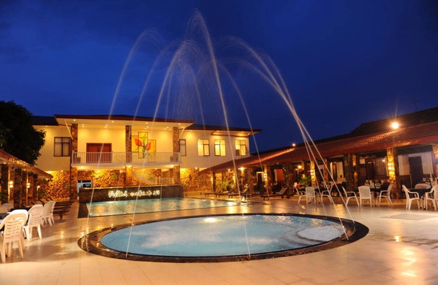 Full Moon Garden Hotel