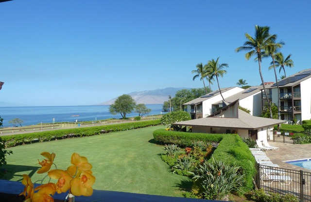 FULL OCEAN VIEW CLEAN SPACIOUS HIGH END REMODELED A/C IN LIVING + BEDROOMS