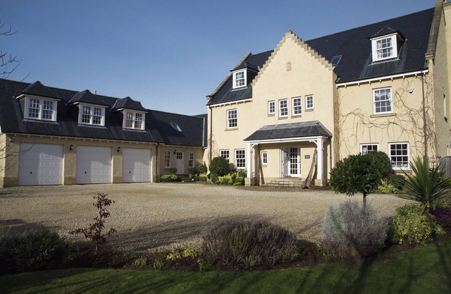 Full Size Snooker Table, Log Fire, Tesco Delivers -Bliss! 5 bedroom all en-suite