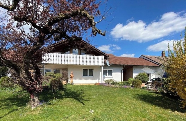 Fully equipped apartment with south facing balcony family and pet friendly