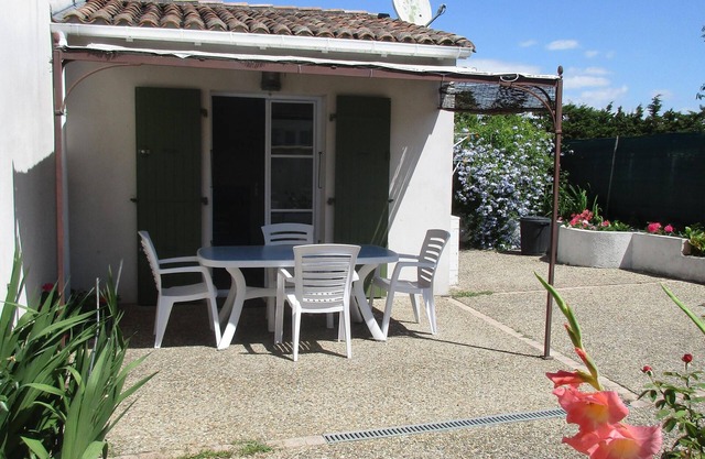 Fully independent STUDIO rental ile de Re commune le bois plage en Re