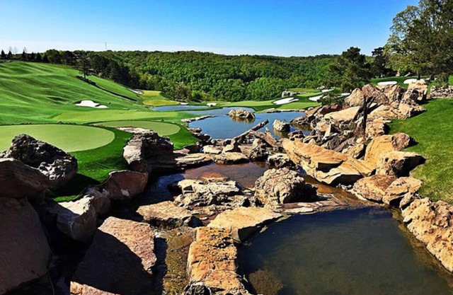 Fun Family Resort. Huge 4BDR Modern Cottage sleeps 12