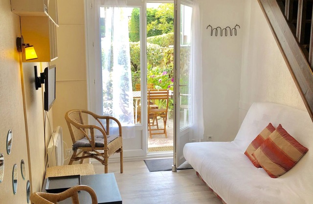 Functional apartment 5 minutes' walk from the beach.