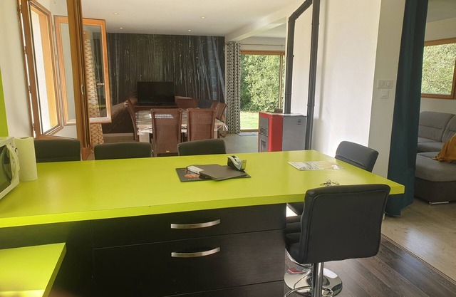 Gîte 10 pers quiet between land and sea in Tonquedec near côte de granit rose