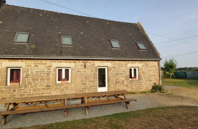 Gîte 4 Chambres en Campagne. Piscine Juillet et Août