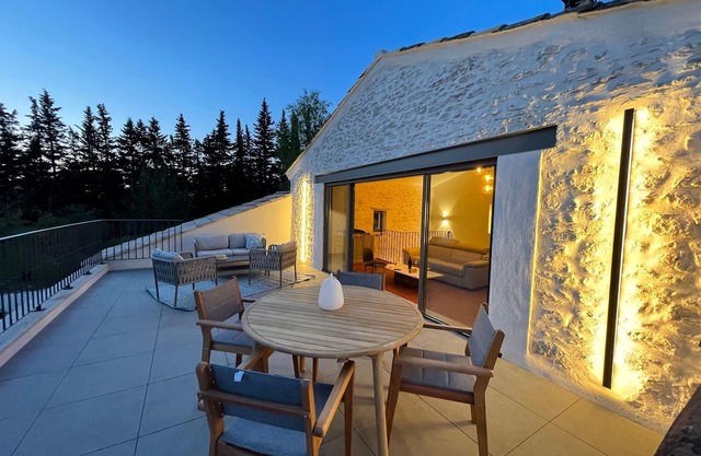 Gîte Dans un Mas Provencal Avec Piscine, 3km du Centre de L'isle-sur-la-sorgue