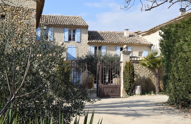 Gîte de l'Olivier-La Roseraie du Val'ensoleillé