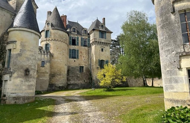 Gîte de la Petite Chouette, un Studio Romantique Dans L'enceinte D'un Château !