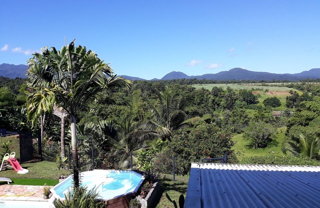 GÎTE KUMQUAT, T4 floor 3 bedrooms, mountain view, swimming pool