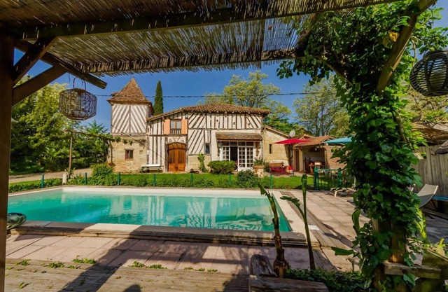 Gîte Le Capricorne avec grande piscine privée