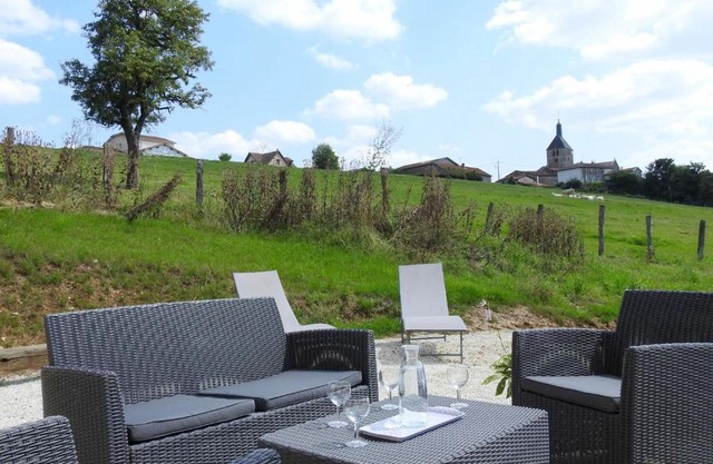 Gîte rénové à Dommartin-le-Franc : confort, verdure et activités à proximité du lac du Der - FR-1-611-64
