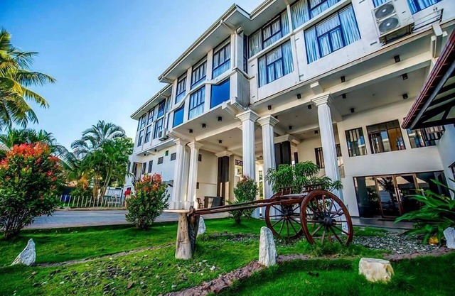 G.M.T. Sorabora Village Hotel