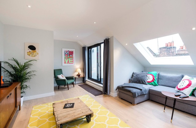Gallery Duplex off Brick Lane