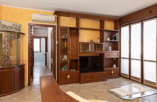 Ganden s Flat in Modena