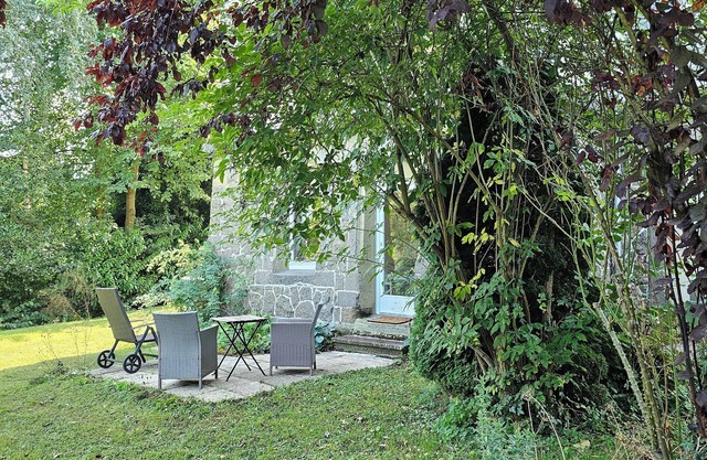 Garden apartment with terrace