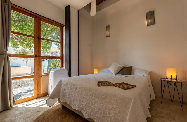 Garraf Room /Pool/Wifi/Near Ocean