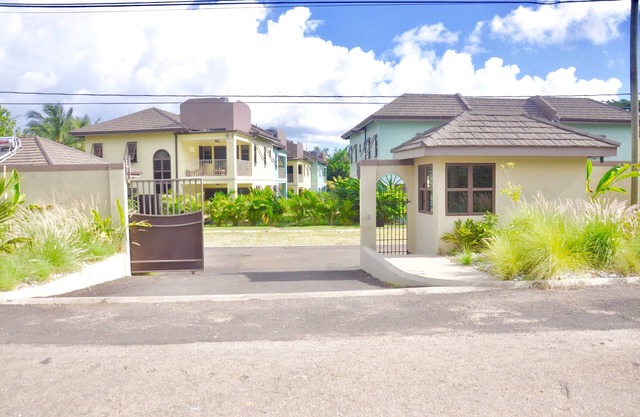 Gated and Private Beachside Villas - Old Fort Bay (Chatham @ Watermill Villas)