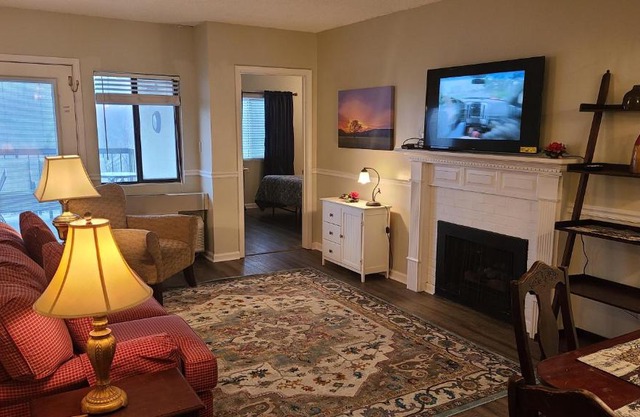 Gatlinburg Chateau Condo 506