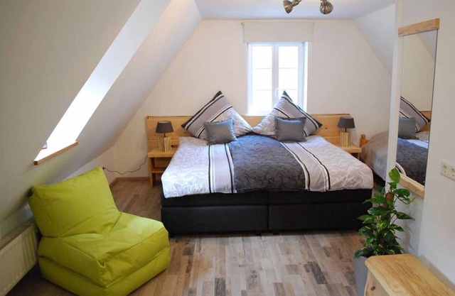 Gemütliches 70qm Ferienhaus, 2-stöckig, mit Vitalsauna + Lichttherapie