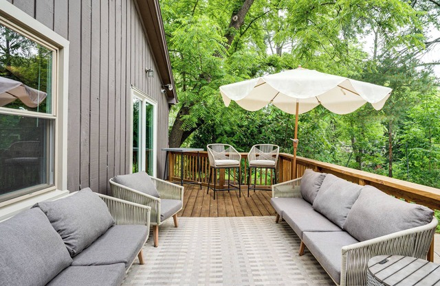 Geneva Lake Adventures: Family Retreat w/Patio