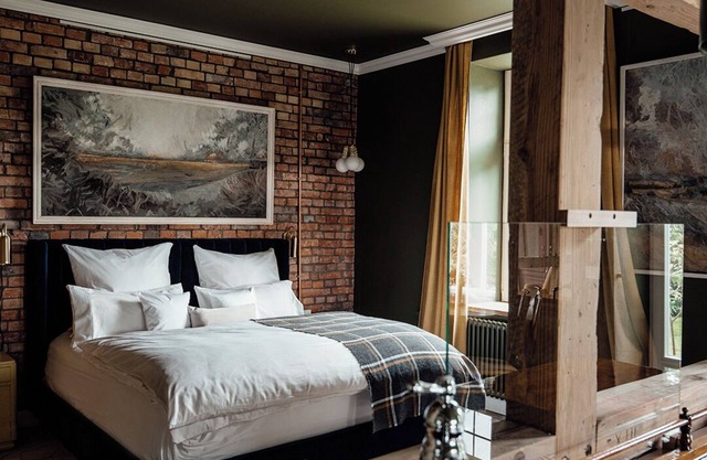 Gentle luxury on the edge of the heath Constantia apartment with private garden